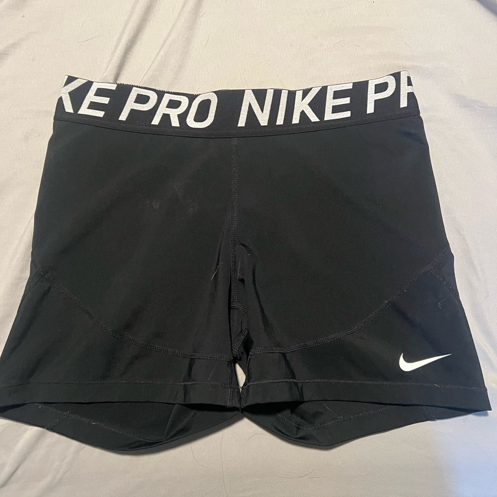 Women’s Nike Pros